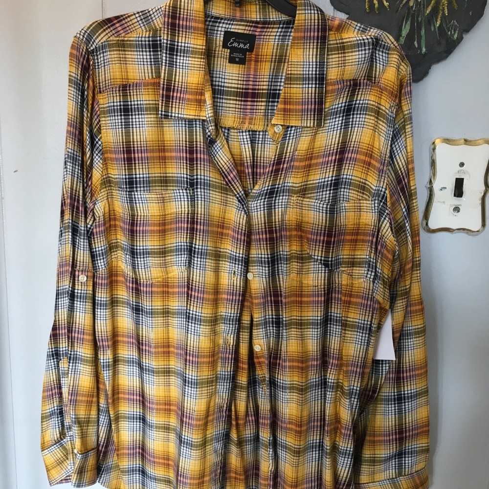 Women’s button up - Picture 2 of 5